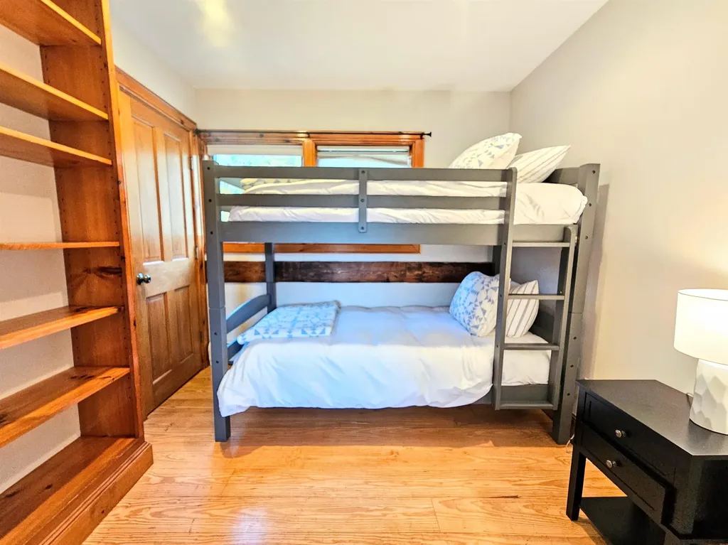 87 Grinka Farm Drive Readsboro VT 05350