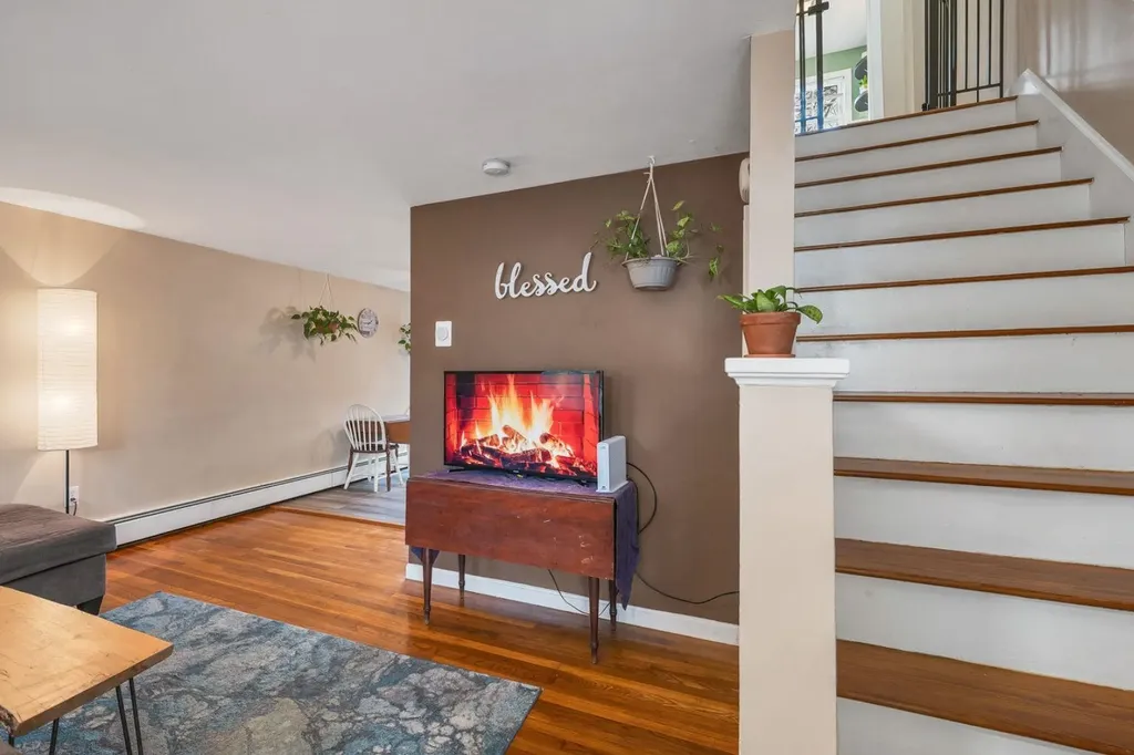 7 Bitirnas Street Nashua NH 03064