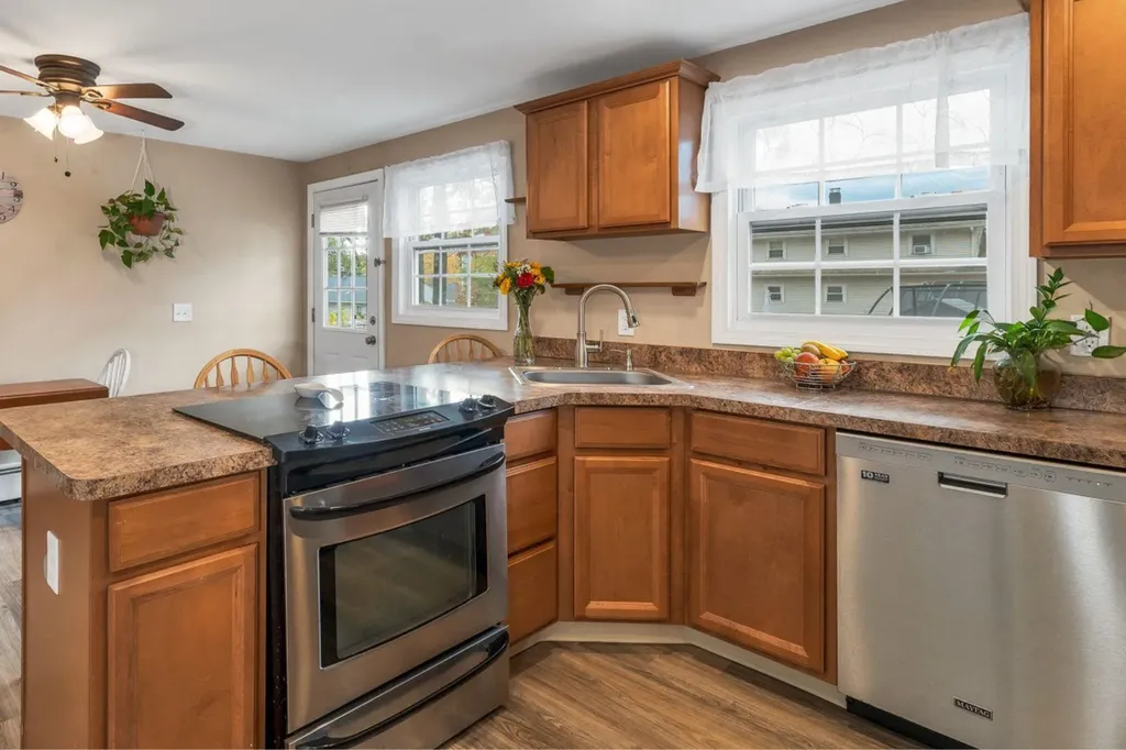 7 Bitirnas Street Nashua NH 03064