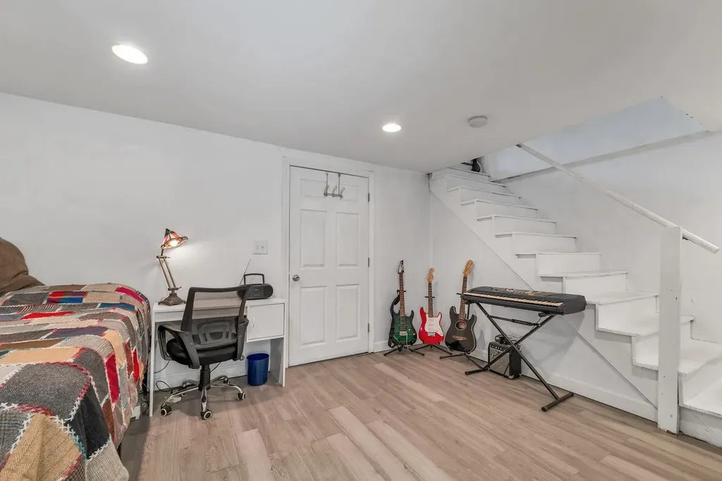 7 Bitirnas Street Nashua NH 03064