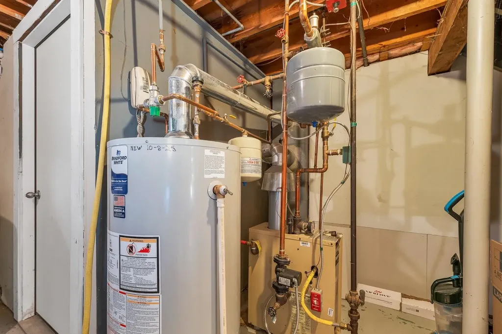 7 Bitirnas Street Nashua NH 03064