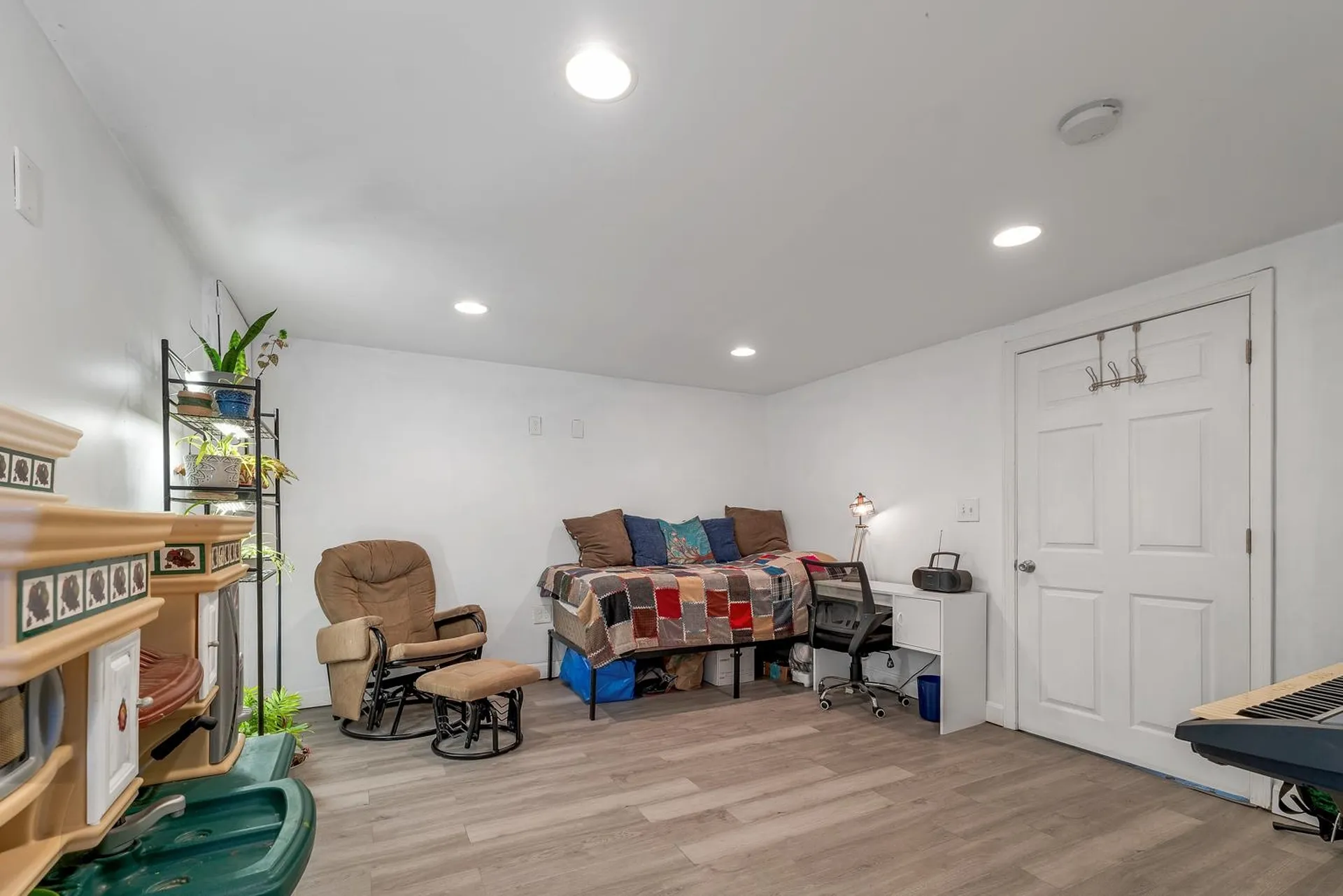 7 Bitirnas Street Nashua NH 03064