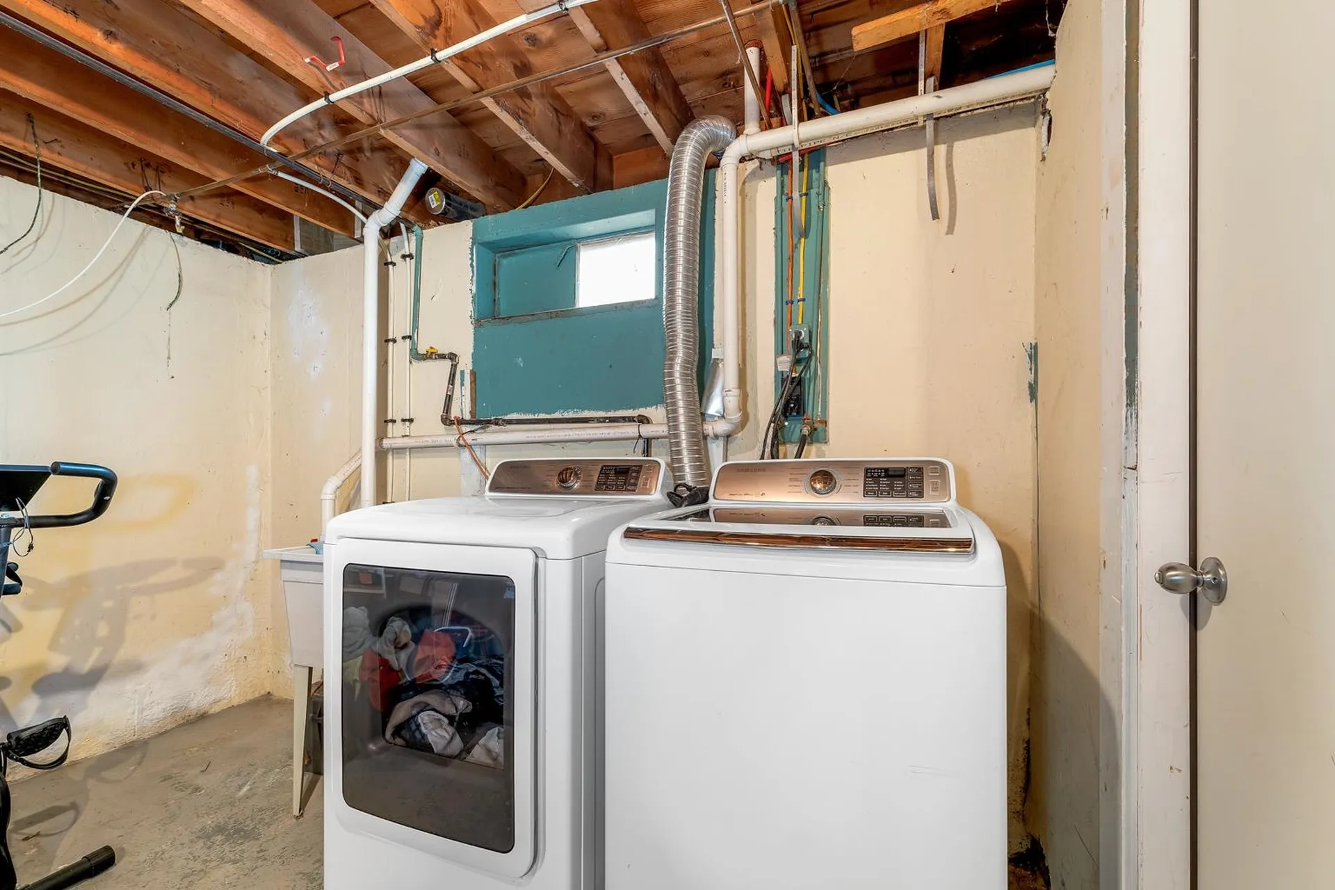 7 Bitirnas Street Nashua NH 03064