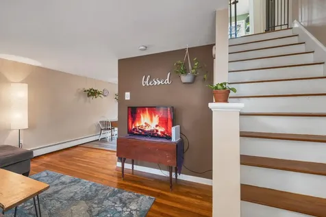 7 Bitirnas Street Nashua NH 03064