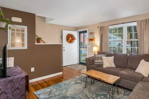 7 Bitirnas Street Nashua NH 03064