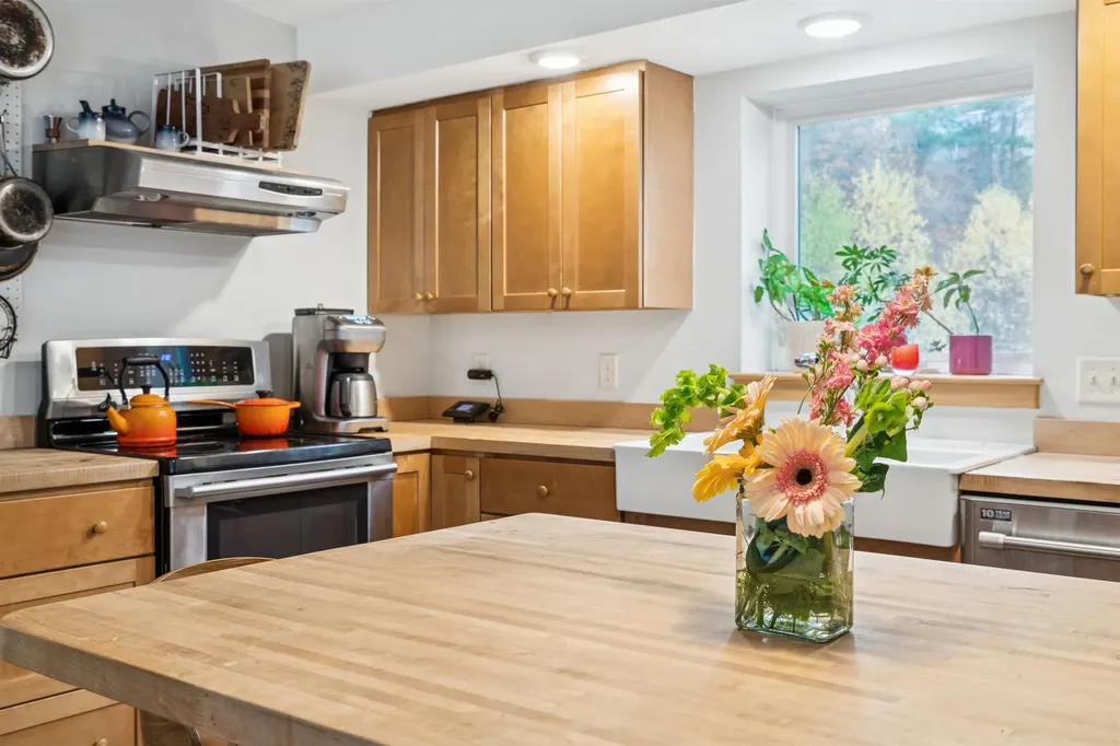 124 Turnpike Road Strafford VT 05070