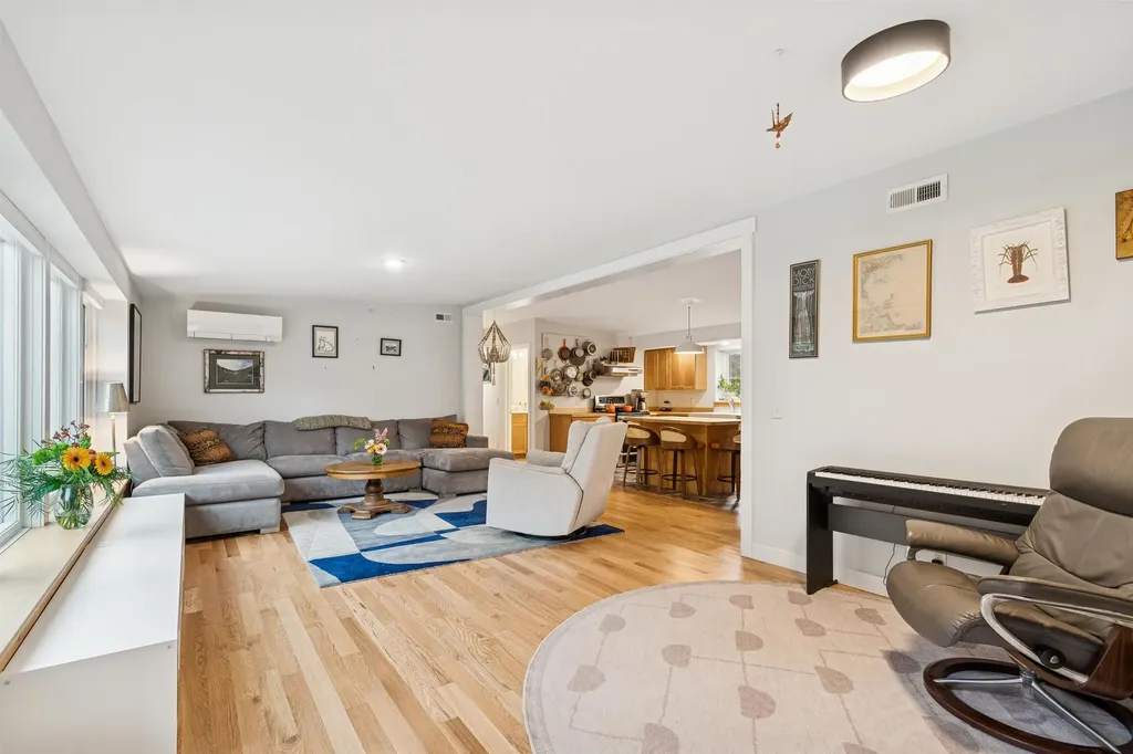 124 Turnpike Road Strafford VT 05070