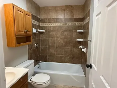 1 Charleston Street Londonderry NH 03053