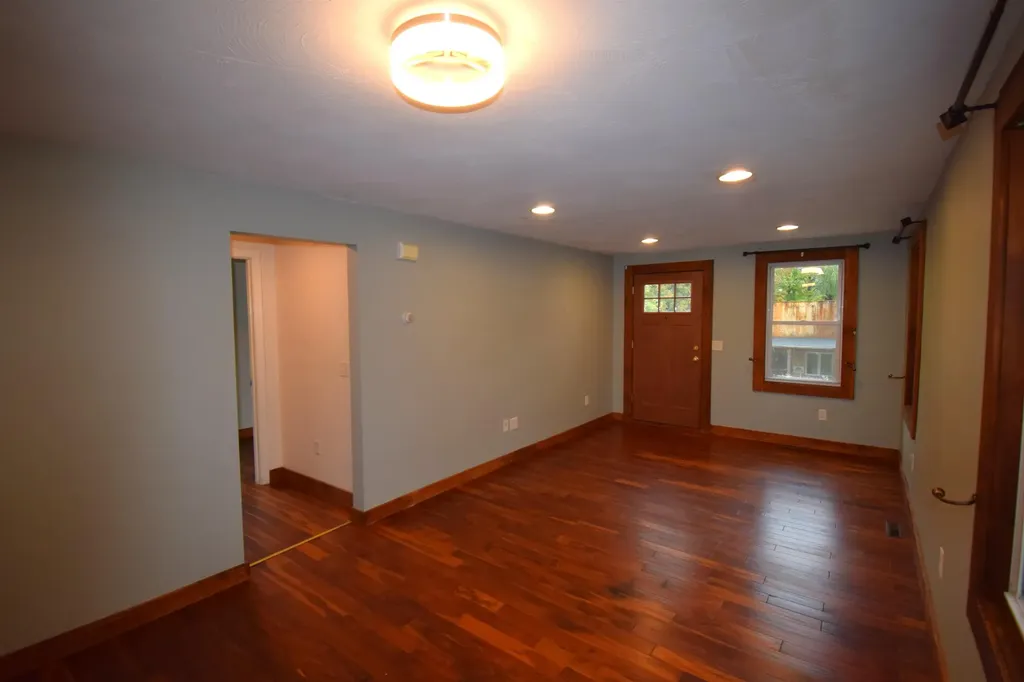 12 River Road Brentwood NH 03833