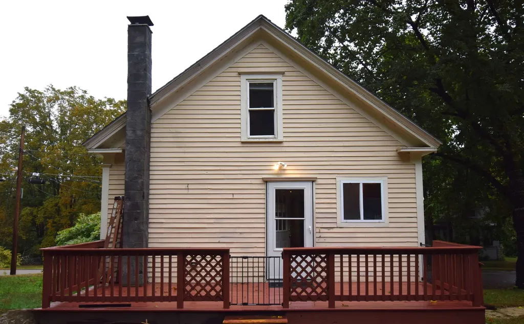 12 River Road Brentwood NH 03833