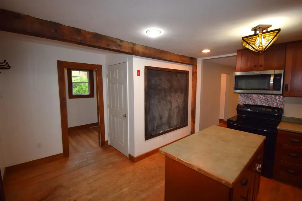 12 River Road Brentwood NH 03833