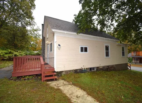 12 River Road Brentwood NH 03833