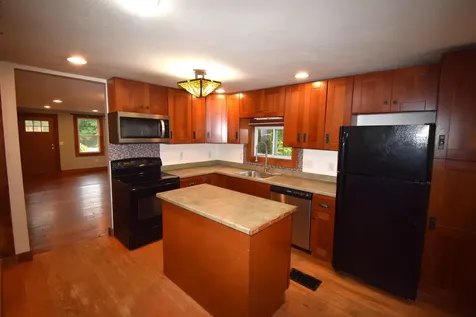 12 River Road Brentwood NH 03833