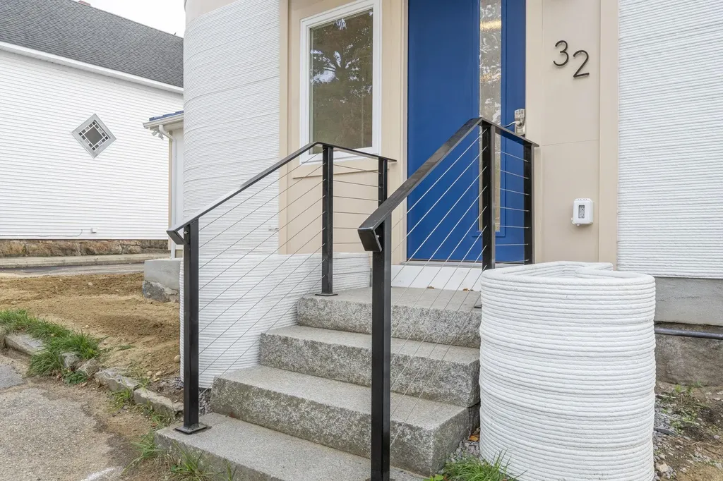 32 Jane Street Manchester NH 03104