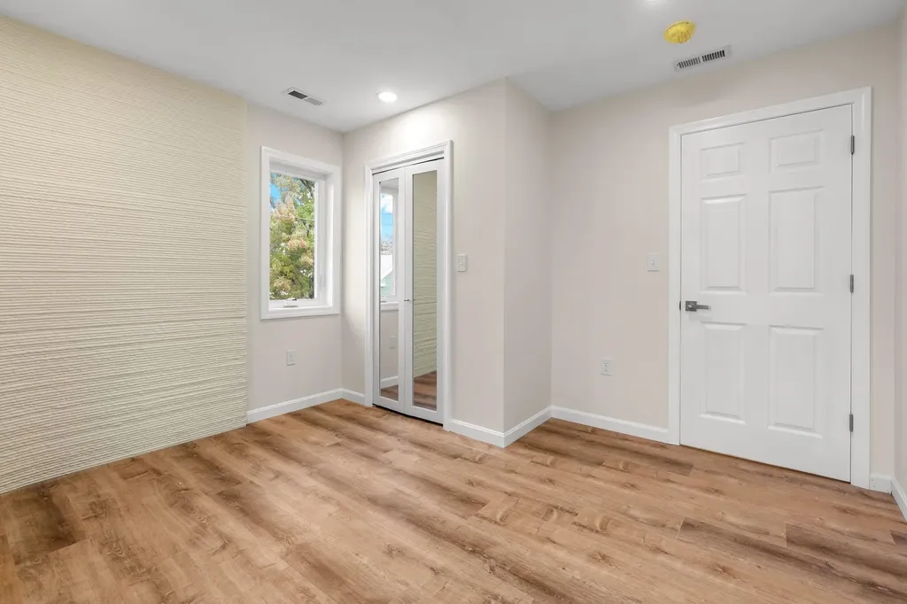 32 Jane Street Manchester NH 03104