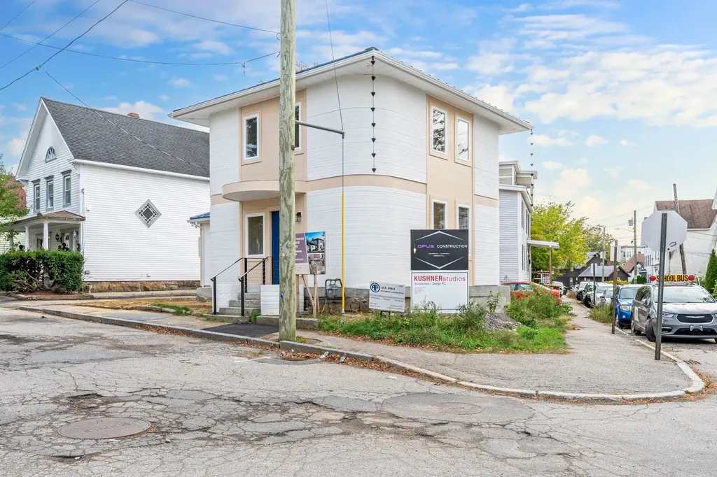 32 Jane Street Manchester NH 03104