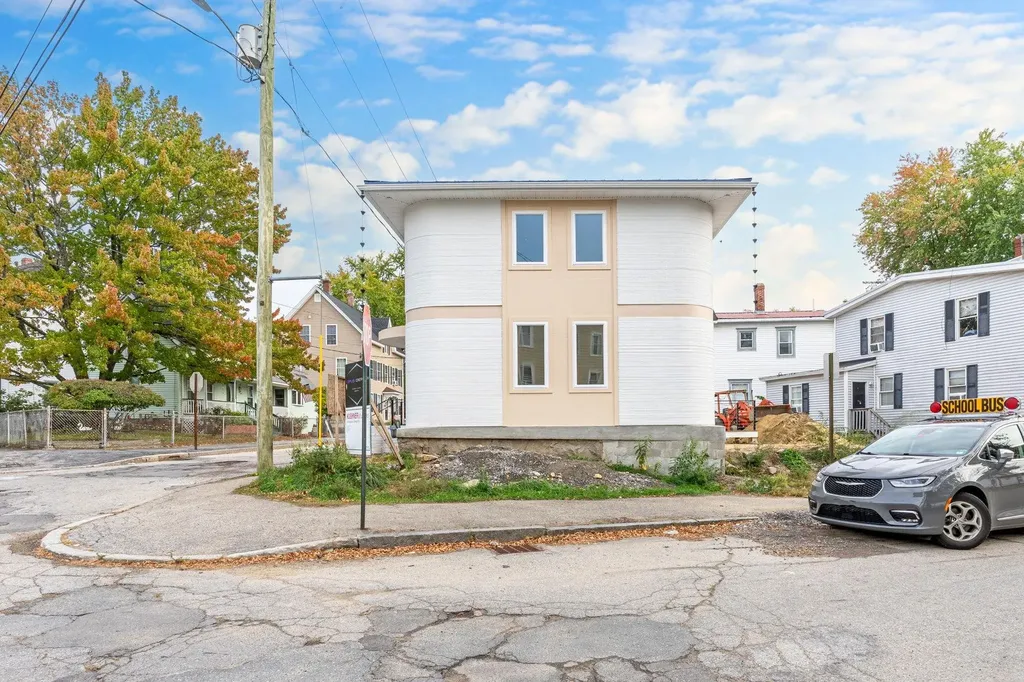 32 Jane Street Manchester NH 03104