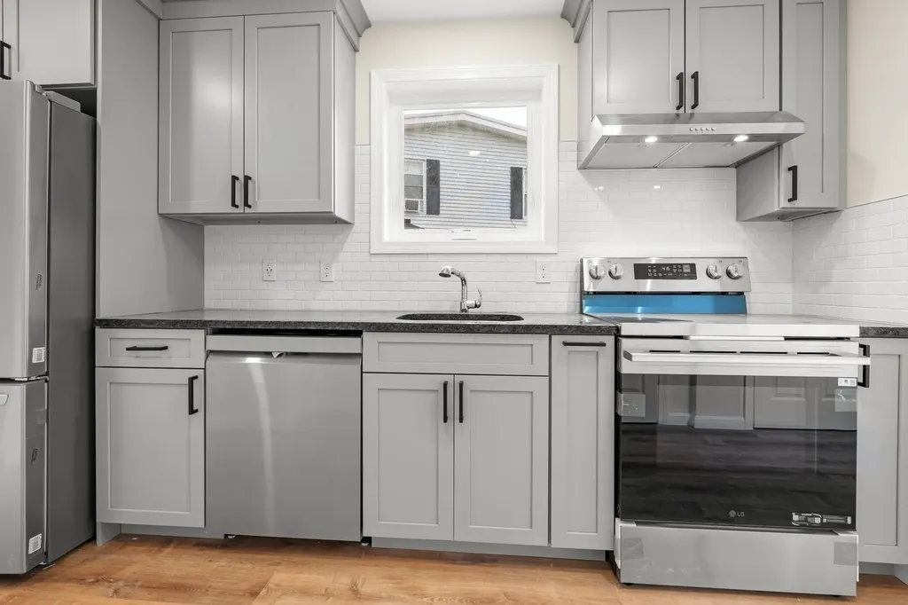 32 Jane Street Manchester NH 03104