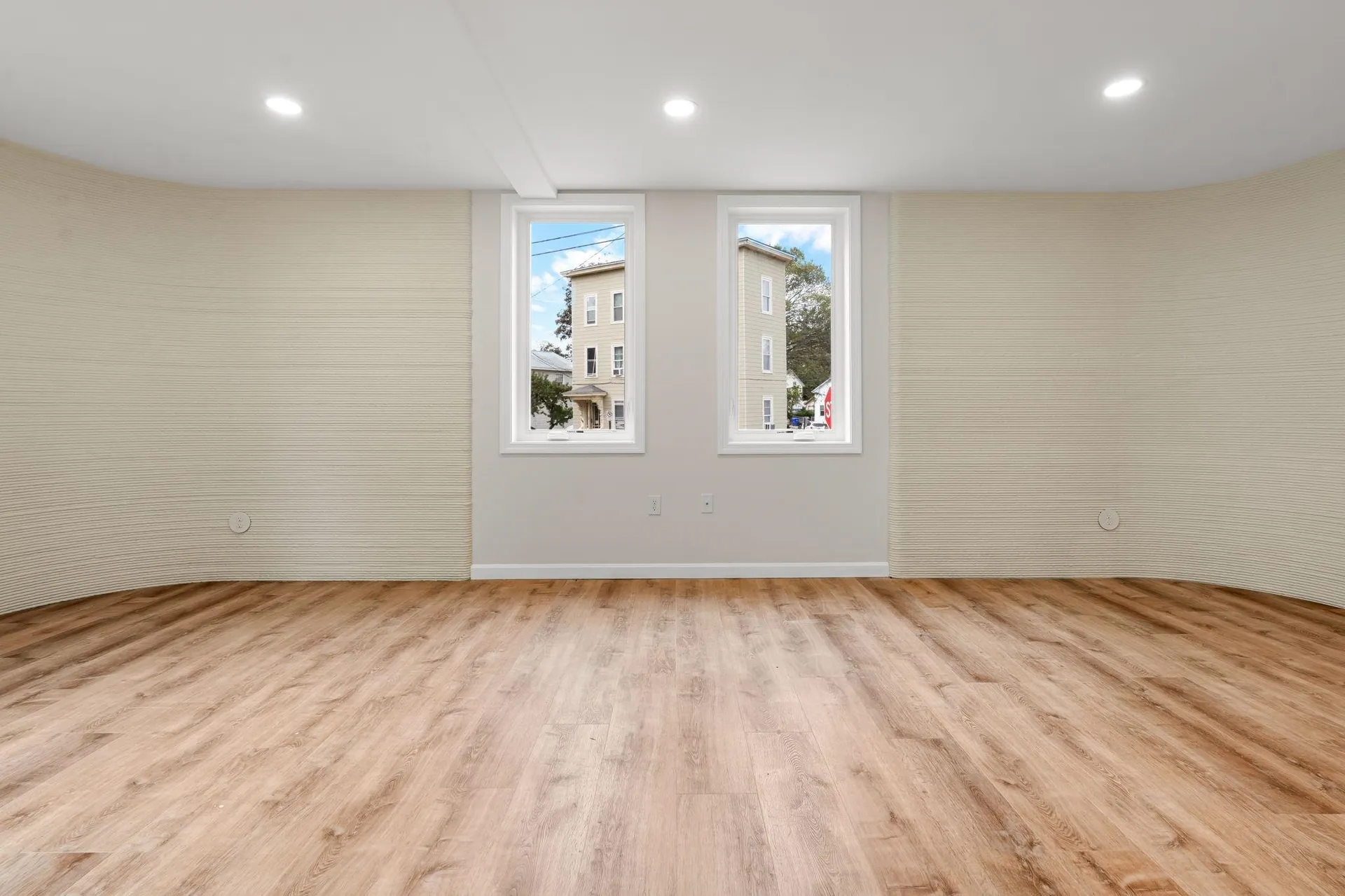 32 Jane Street Manchester NH 03104