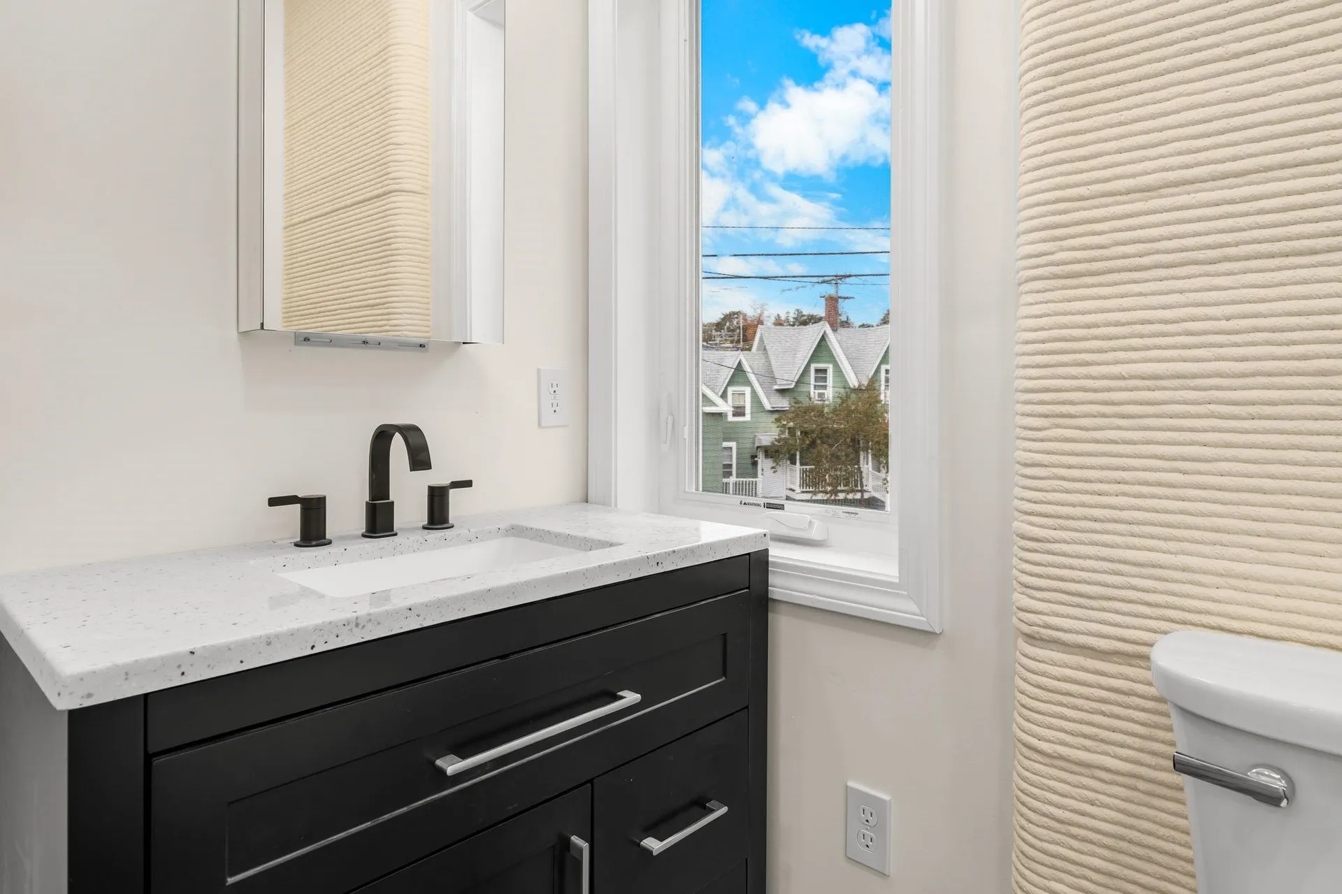 32 Jane Street Manchester NH 03104