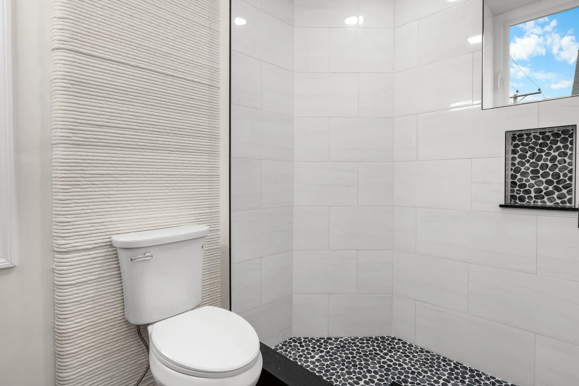 32 Jane Street Manchester NH 03104