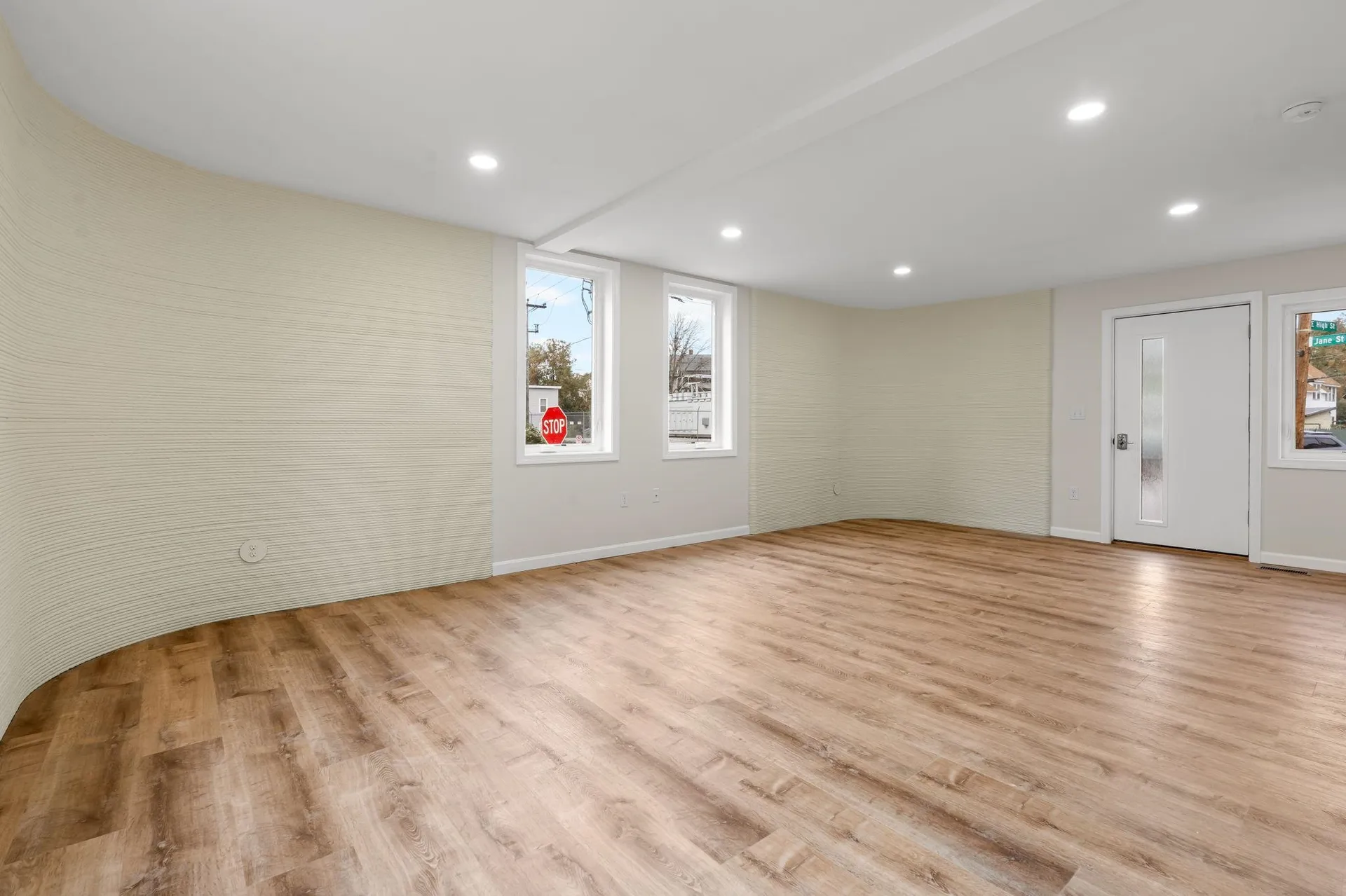 32 Jane Street Manchester NH 03104