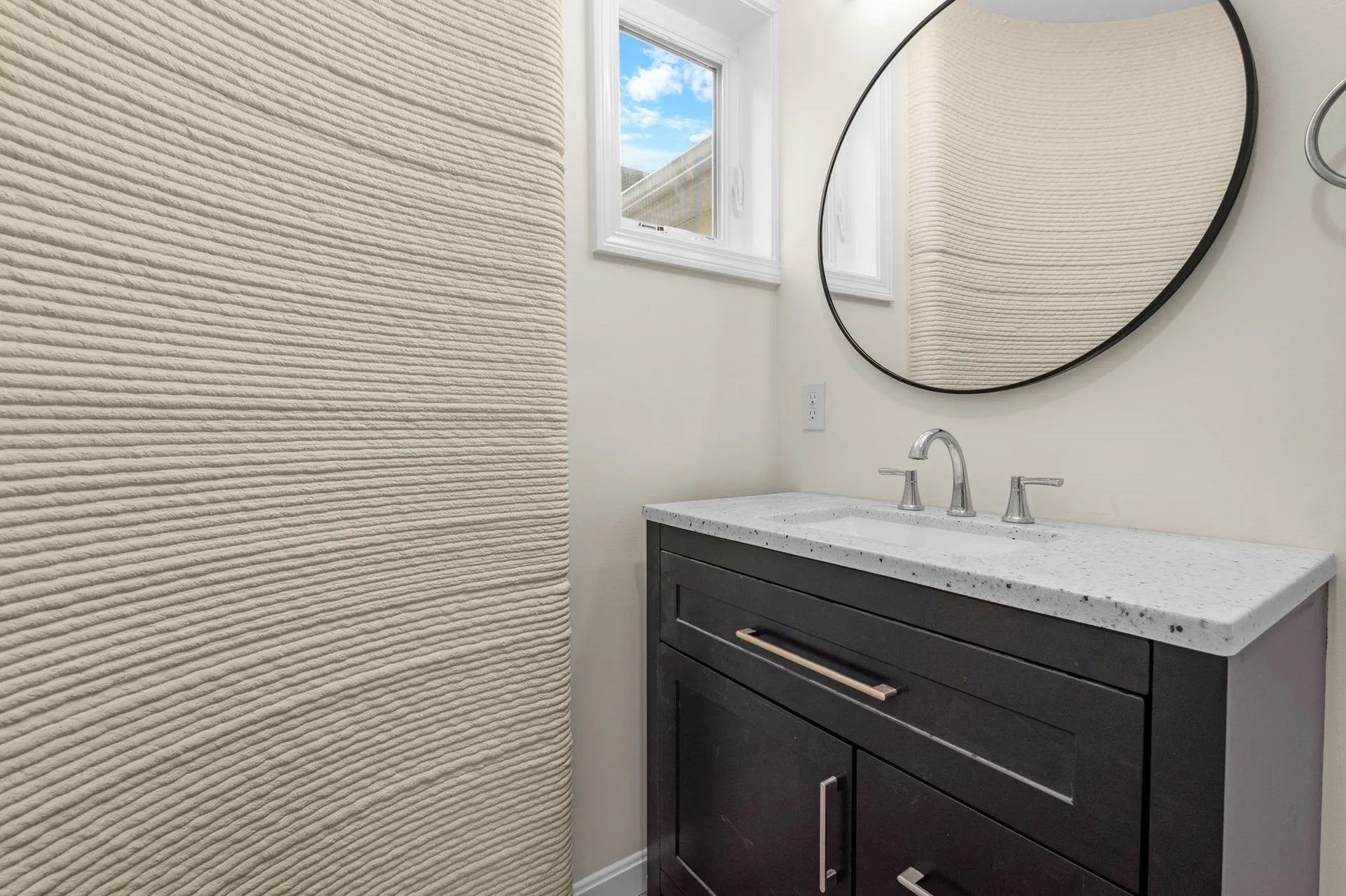 32 Jane Street Manchester NH 03104