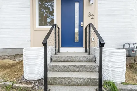 32 Jane Street Manchester NH 03104