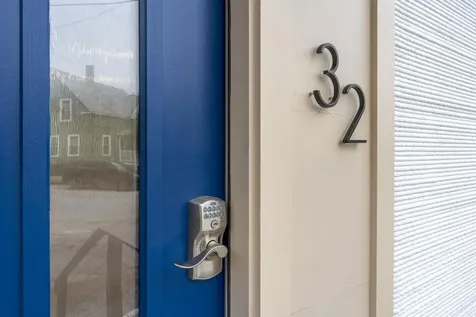 32 Jane Street Manchester NH 03104