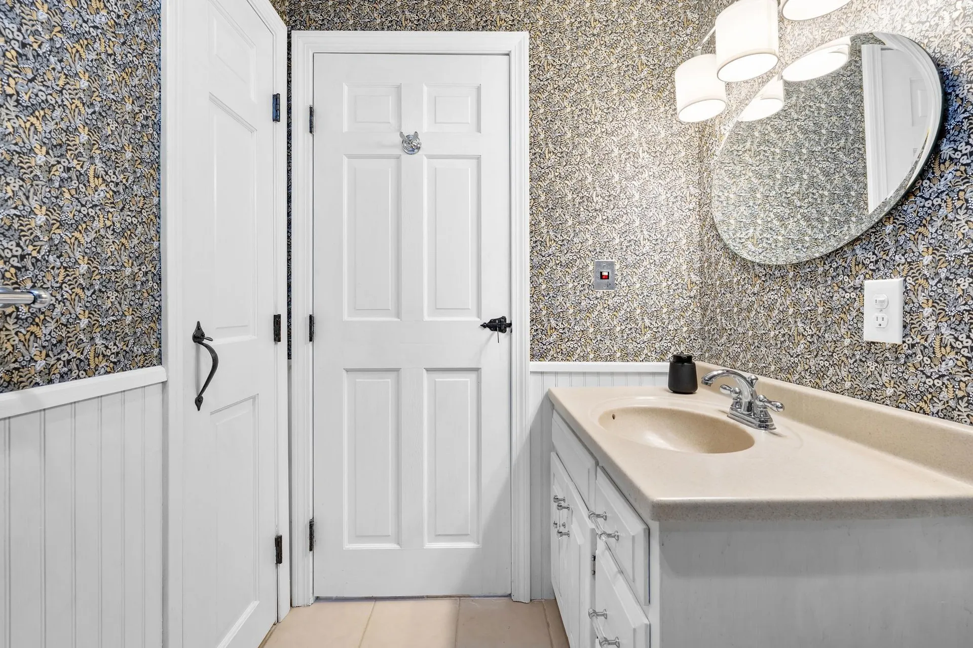 56 Whittier Street Newton NH 03858