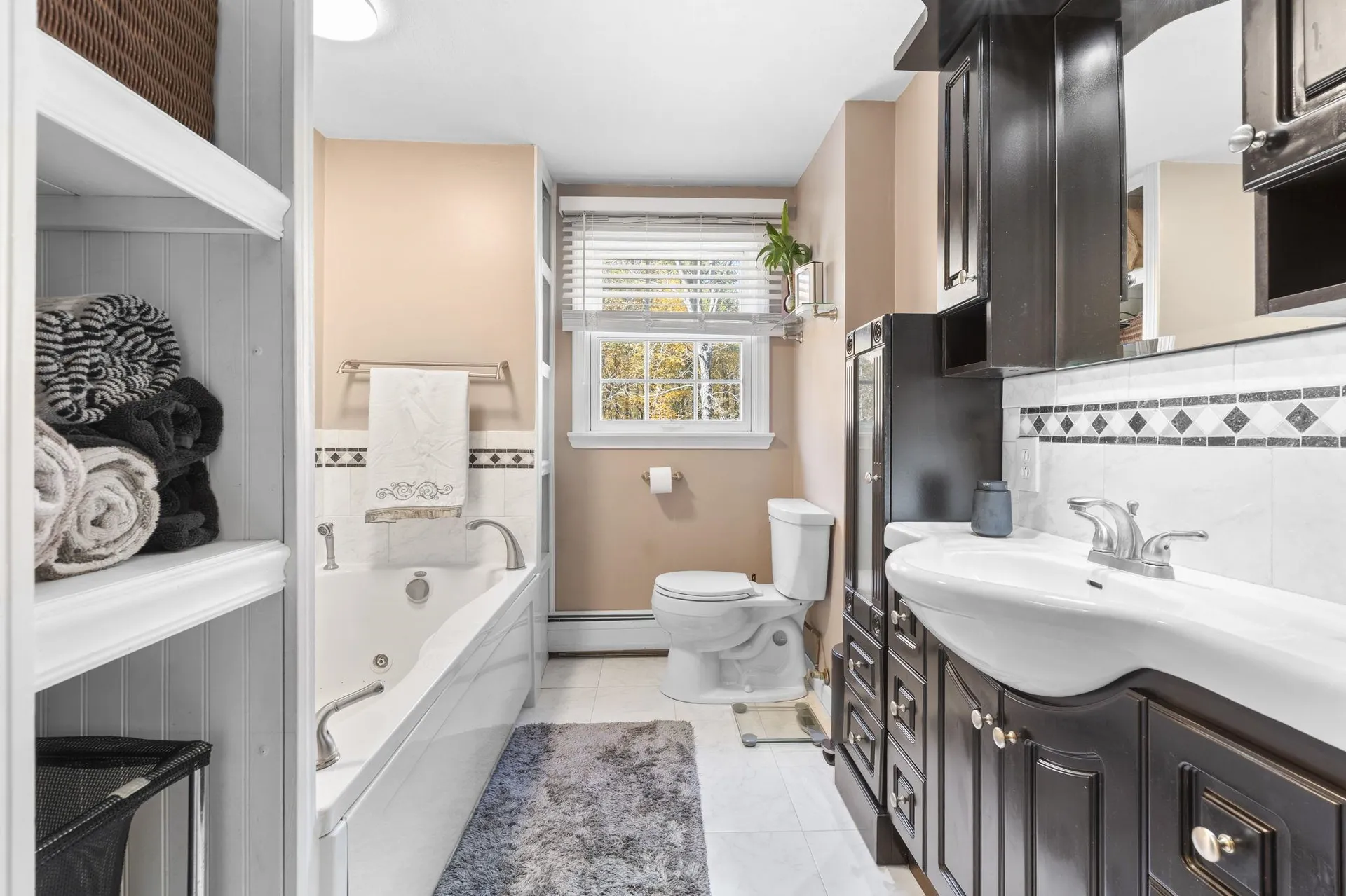 56 Whittier Street Newton NH 03858