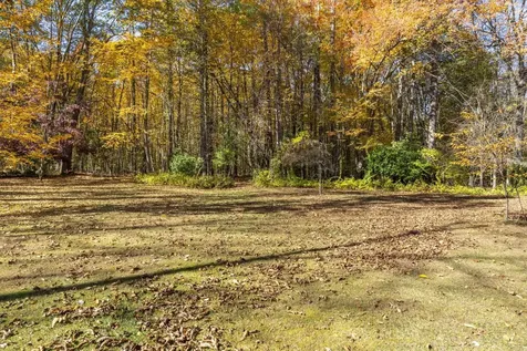 56 Whittier Street Newton NH 03858