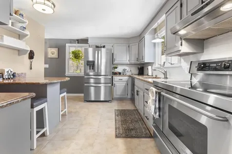 56 Whittier Street Newton NH 03858