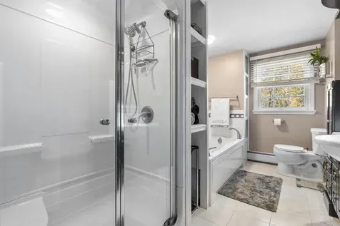 56 Whittier Street Newton NH 03858