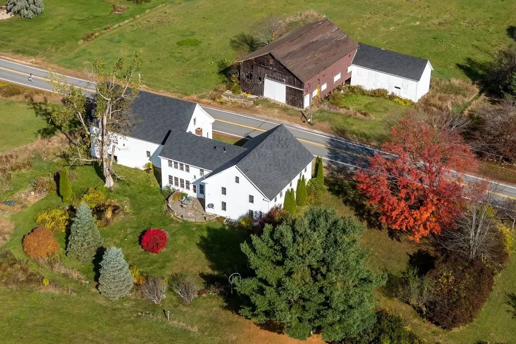 1310 & 1311 Upper City Road Pittsfield NH 03263