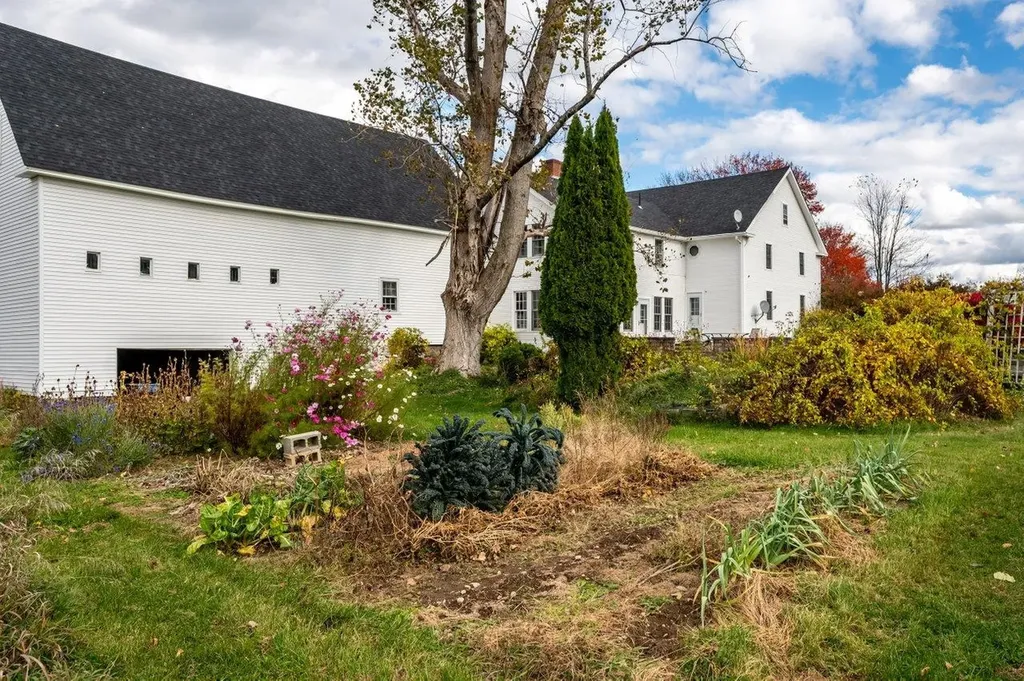 1310 & 1311 Upper City Road Pittsfield NH 03263