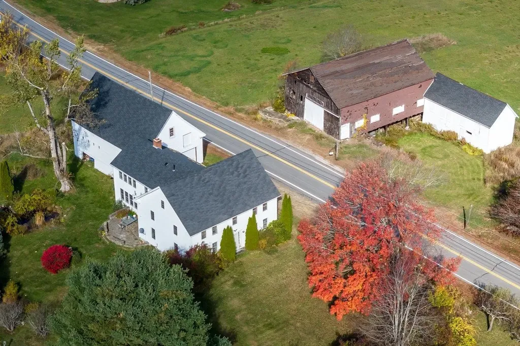 1310 & 1311 Upper City Road Pittsfield NH 03263