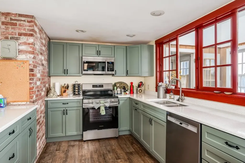 1310 & 1311 Upper City Road Pittsfield NH 03263