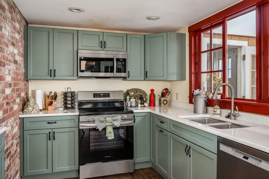 1310 & 1311 Upper City Road Pittsfield NH 03263