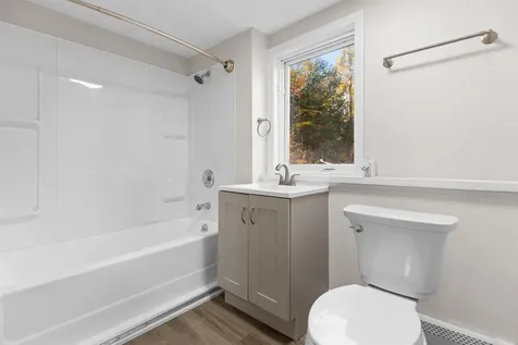 447 Nh Route 104 Meredith NH 03253