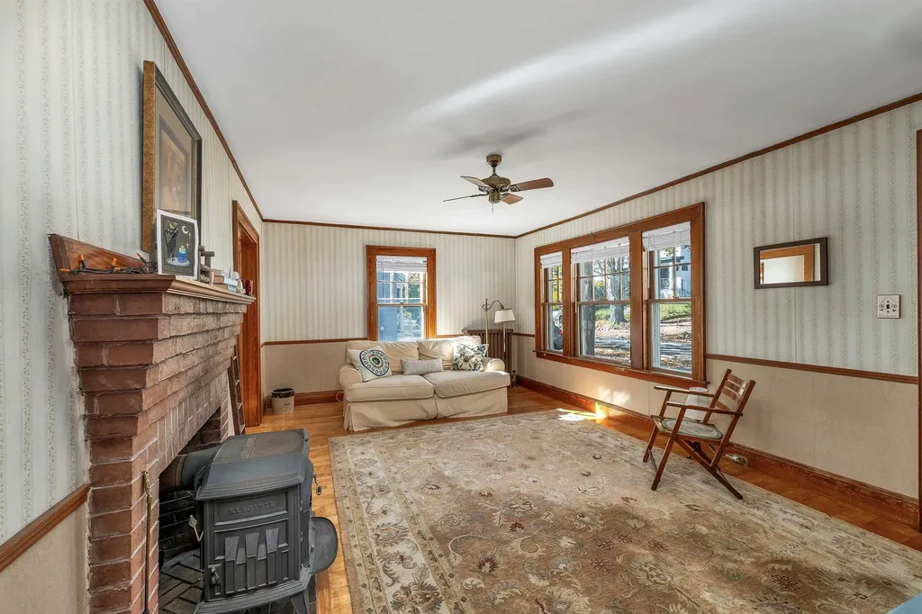 320 Thaxter Road Portsmouth NH 03801