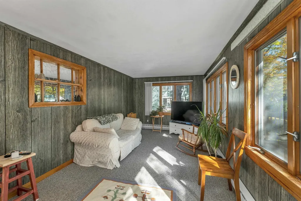 320 Thaxter Road Portsmouth NH 03801
