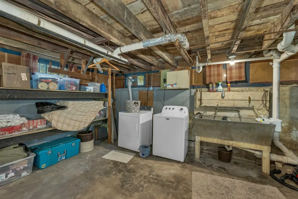 320 Thaxter Road Portsmouth NH 03801