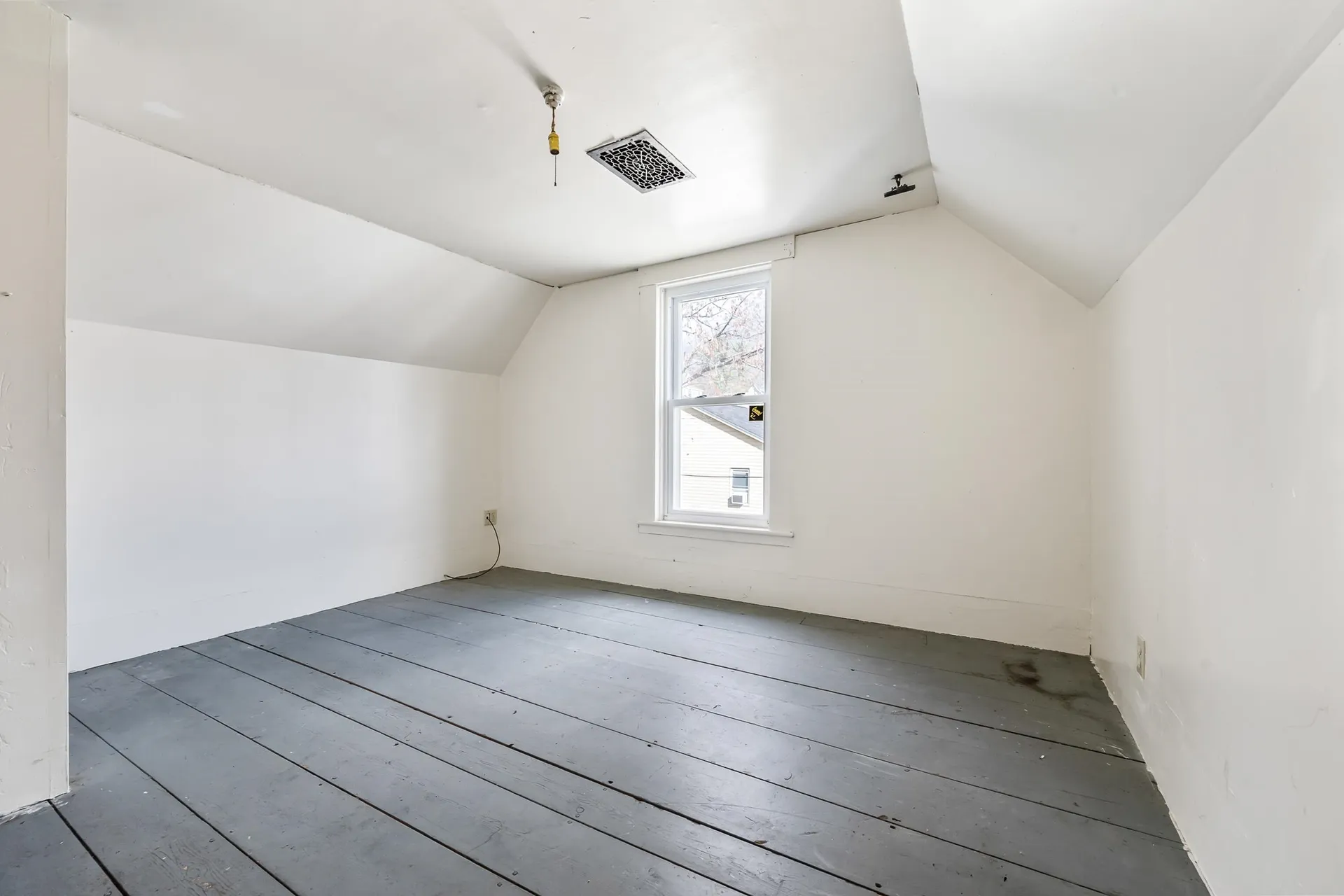 93 Pleasant Street Littleton NH 03561