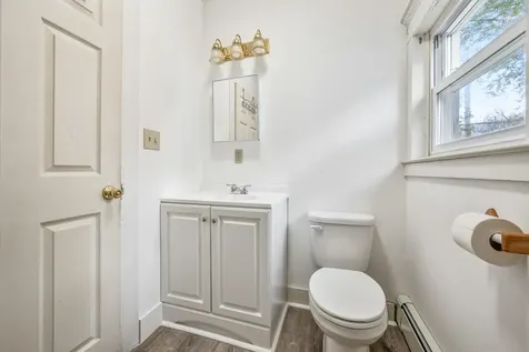 93 Pleasant Street Littleton NH 03561