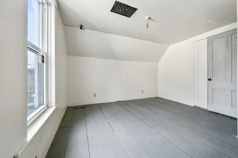 93 Pleasant Street Littleton NH 03561