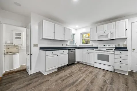 93 Pleasant Street Littleton NH 03561