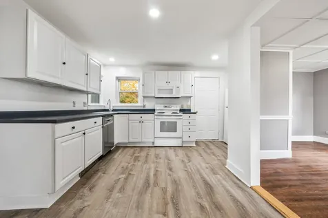 93 Pleasant Street Littleton NH 03561