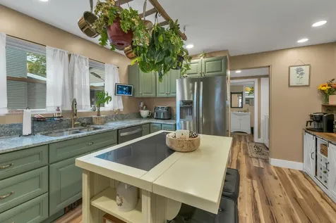 29 Strafford Street Laconia NH 03246