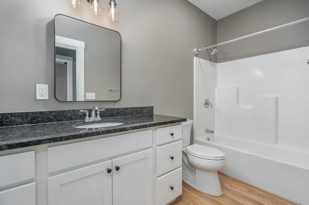 5 Midmark Lane Concord NH 03301